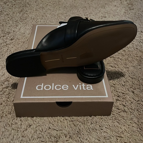 Brand new flats - purchased and did not end up needing! - Picture 2 of 3